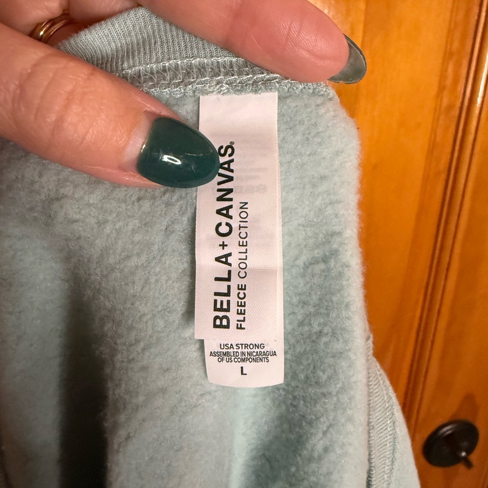 Beachcomber Large Sea Foam Green Cropped Crewneck Sweatshirt - Picture 3 of 11